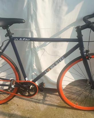 Bici fixed a scatto fisso o libera