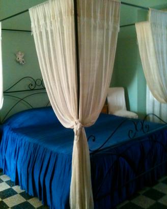 Letto a baldacchino