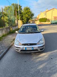 Ford focus con gancio traino 