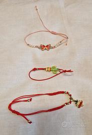 Set di tre braccialetti per bambine con ciondoli