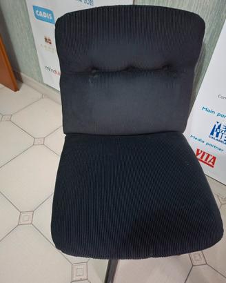 n. 2 poltrone ospiti da ufficio