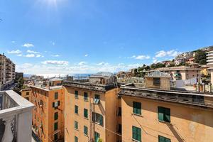 5 LOCALI A GENOVA