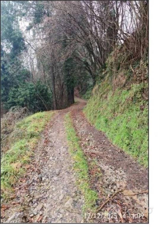 Immobile in asta di 291 m² con più di 5 locali a F - Vista 5