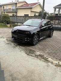 Renault R5 E-tech 150cv allestimento iconiq