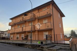 3 LOCALI A CALOLZIOCORTE