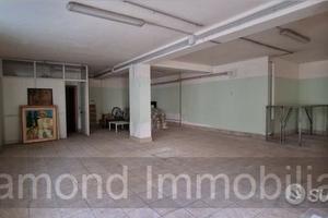 Magazzino-deposito 211mq a Giarre