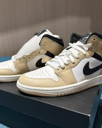 Jordan 1 Mid