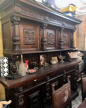 MOBILI DEL '600 NAPOLETANO.