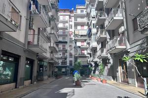 4 LOCALI A PALERMO
