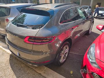 Porsche Macan S 