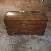 Baule da viaggio con coperchio bombato legno