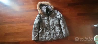 Giubbotto conbipel+ GUESS + vestito motivi