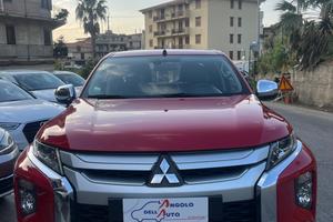 Mitsubishi L200 2.3 D Club Cab 4x4 Easy Select Inf