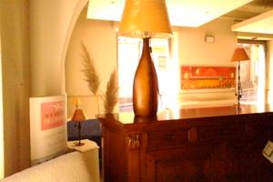 Locale commerciale due livelli 49-367