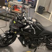 MOTO YAMAHA MT09
