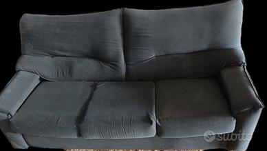 Divano con due poltrone