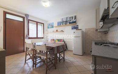 TRILOCALE PIANO TERRA CON POSTO AUTO E SPAZIO ESTE