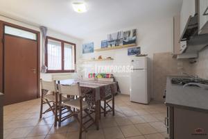 TRILOCALE PIANO TERRA CON POSTO AUTO E SPAZIO ESTE