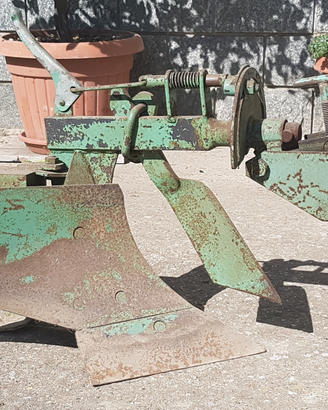 Aratro per motocoltivatore