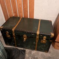 Due bauli antichi in stile vintage