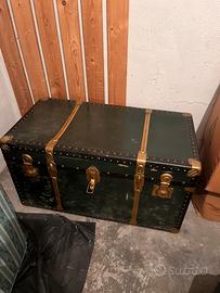 Due bauli antichi in stile vintage