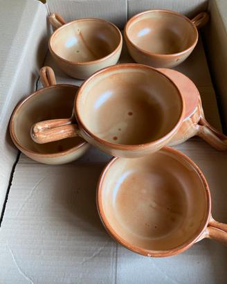 Set in terracota smaltata pentola +tegamini