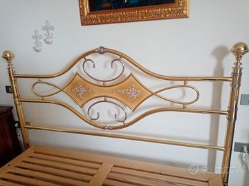 Letto matrimoniale in ottone e argento