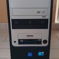 pc desktop pronto per la casa o ufficio 