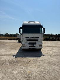 Iveco stralis autotreno bilaterale