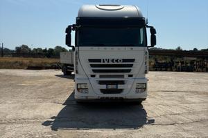 Iveco stralis autotreno bilaterale