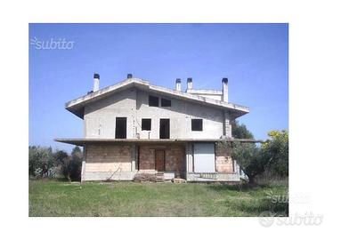 Villa singola con ampio terreno