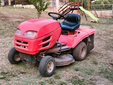 trattorino tagliaerba  MTD