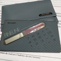 Calcolatrice Sharp a energia solare vintage