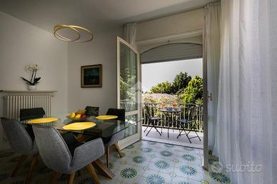 3 LOCALI A SIRMIONE