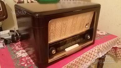 Radio giradischi radiomarelli