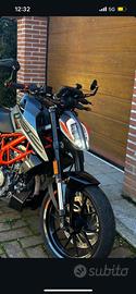 KTM Duke 125. 2021