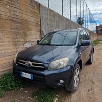 Toyota rav 4 anno 2.2 diesel 
