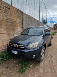 Toyota rav 4 anno 2.2 diesel 