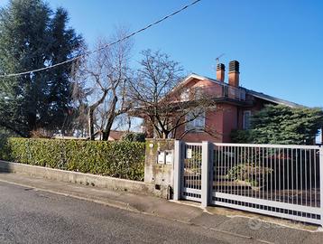 Casa Ginepro Affittiamo Camere Lomagna