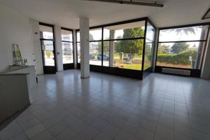 Lissone confine con Monza negozio, magazzino e box
