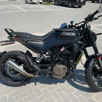 Husqvarna Svartpilen 401