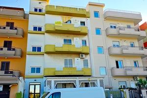 Massafra appartamento con box