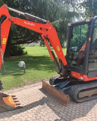 Miniescavatore cingolato usato KUBOTA U27-4