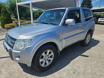 MITSUBISHI Pajero 3.2 DI-D 16V 3p. Intense DPF