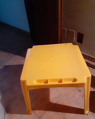 Tavolino bimbi per giochi / compiti