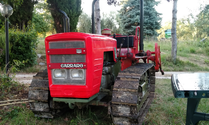 Trattore cingolato