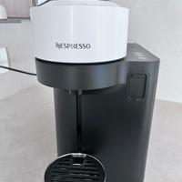 Macchina caffé Nespresso Vertuo Latttissima Bianca