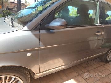 Ypsilon lancia 