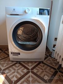 asciugatrice Elettrolux seminuova.