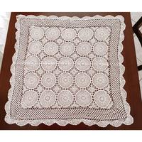 Centrino bianco quadrato ricamato 